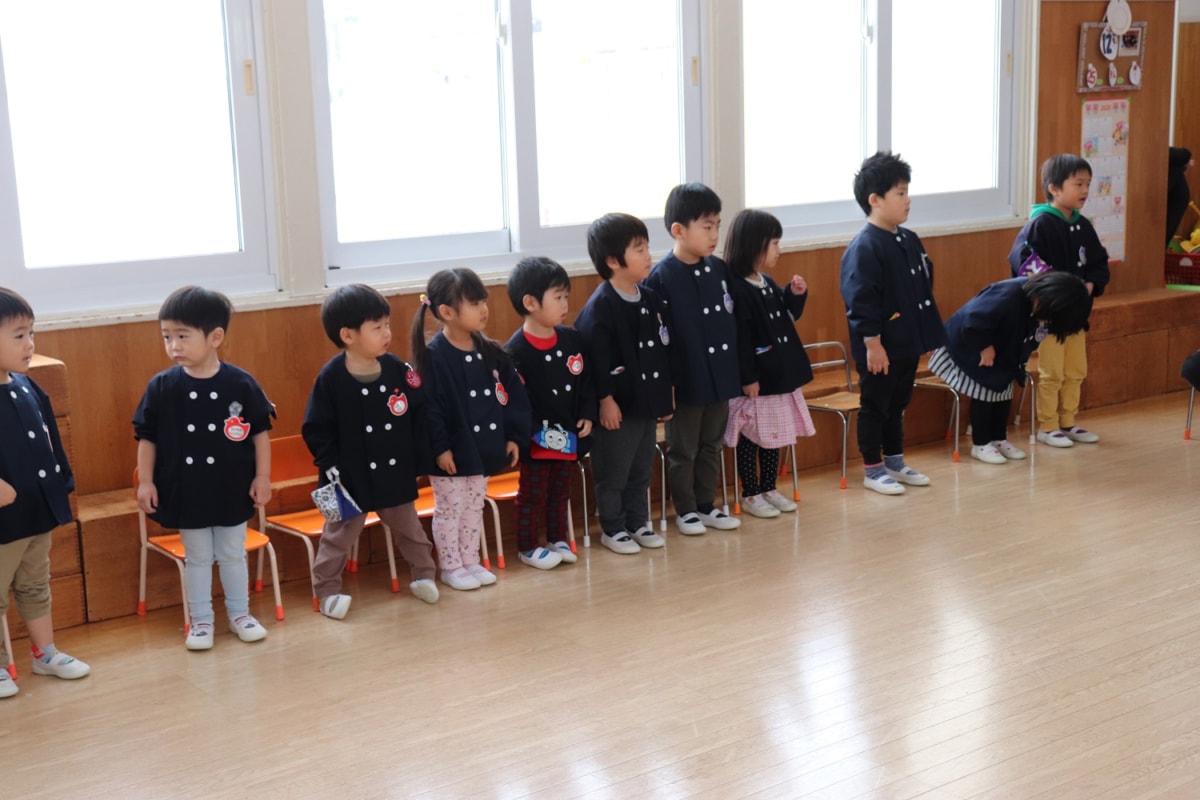 大原学園ひばり幼稚園制服一式、粘土版